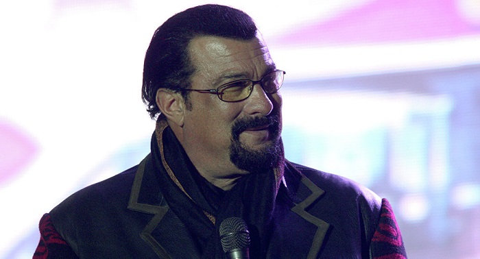 Actor Steven Seagal to receive Russian passport at meeting with Putin